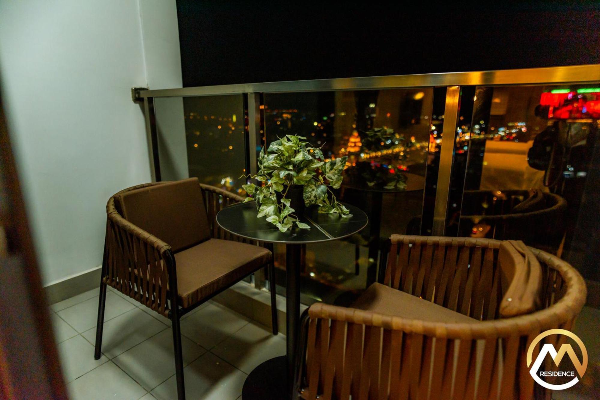 Hotel Serviced Apartments Top One Infinity Pool With View Of 360 Degree Пном Пен Екстериор снимка