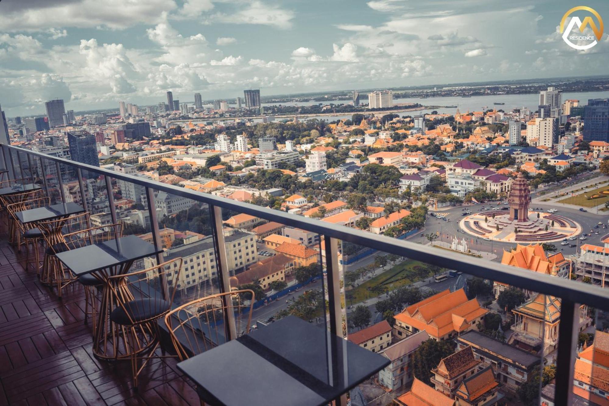 Hotel Serviced Apartments Top One Infinity Pool With View Of 360 Degree Пном Пен Екстериор снимка